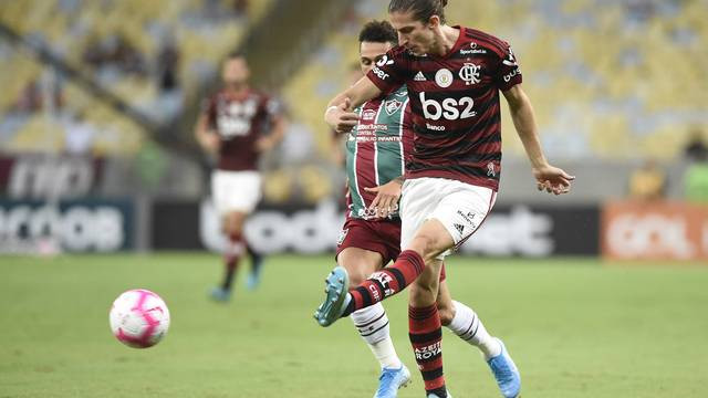Filipe Luís voltou jogar após lesão sofrida contra o Grêmio (Foto: André Durão)