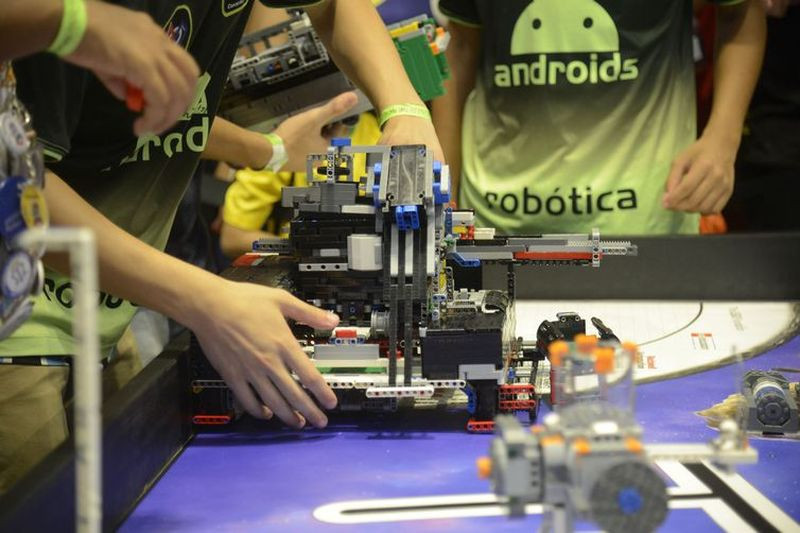 Estudantes de diversos estados do país participam do Festival Sesi de Robótica, no Píer Mauá, na zona portuária da capital fluminense - Tomaz Silva/Agência Brasil