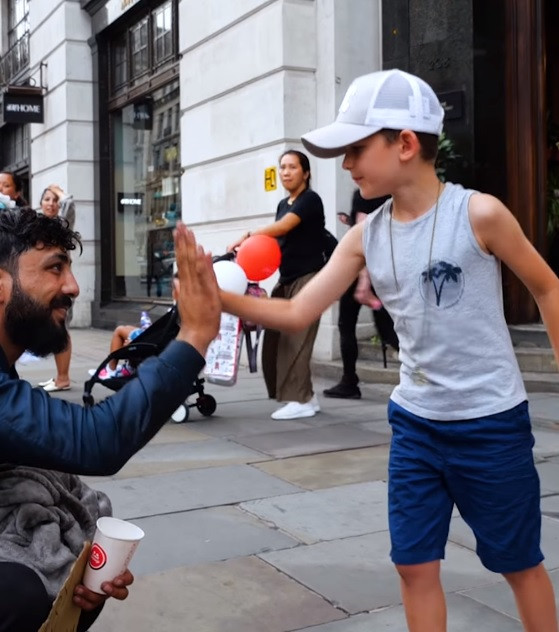 Foto: Reprodução / Facebook: @WoodyandKleiny