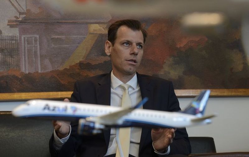 O secretário Nacional de Aviação Civil (SAC), Ronei Saggioro Glanzmann, analisa a realização do leilão  - Tânia Rêgo/Agência Brasil